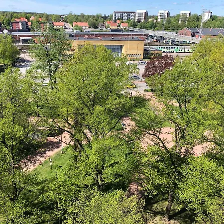 By The Railway Station Park Apartment Turku