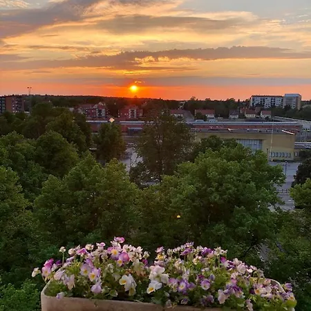 By The Railway Station Park توركو